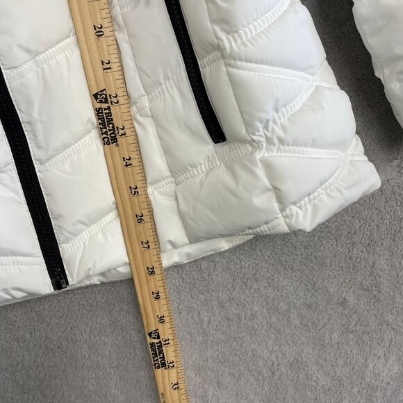 NWOT Nautica Women's M White Quilted Puffer Jacket With Faux Fur Hood - Picture 4 of 12